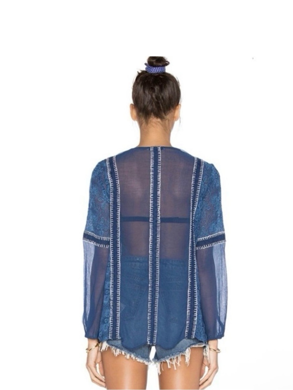 Alice + Olivia Natalya Sheer Embroidered Long Sleeve Blouse Blue Womens Small - Picture 3 of 5